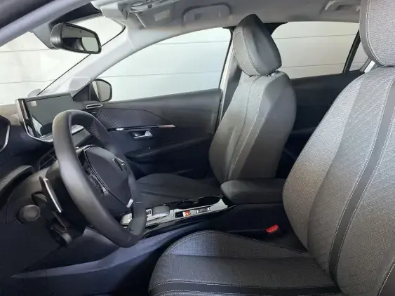 PEUGEOT 208 II - voiture d'occasion - Photo 17