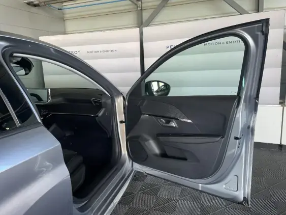 PEUGEOT 208 II - voiture d'occasion - Photo 19