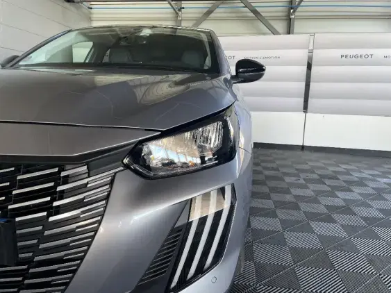 PEUGEOT 208 II - voiture d'occasion - Photo 21