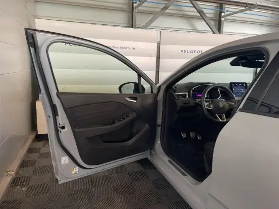 RENAULT CLIO V - voiture d'occasion - Photo 18