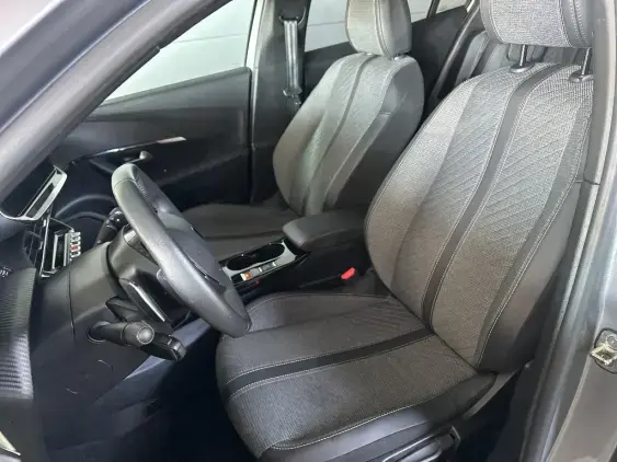 PEUGEOT 2008 II - voiture d'occasion - Photo 17