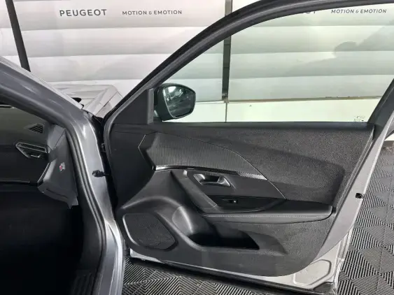 PEUGEOT 2008 II - voiture d'occasion - Photo 19