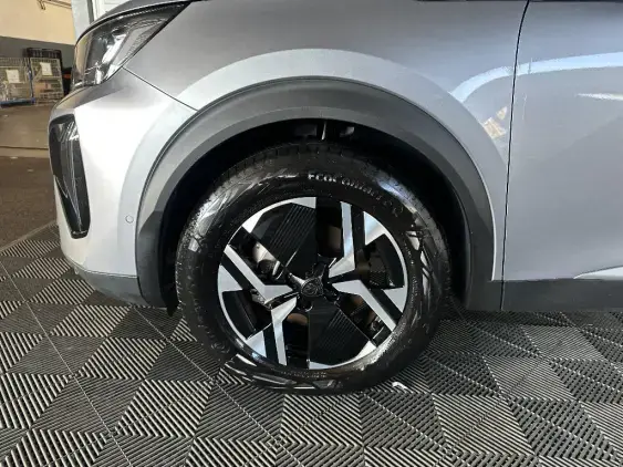 PEUGEOT 2008 II - voiture d'occasion - Photo 22
