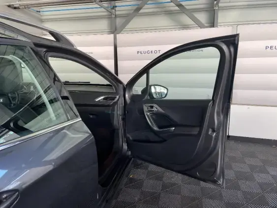 PEUGEOT 2008 - voiture d'occasion - Photo 19