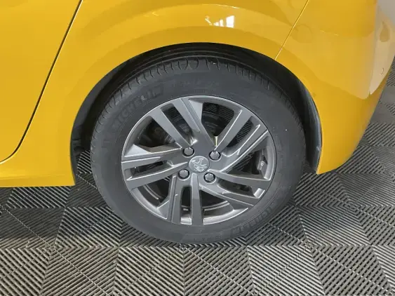 PEUGEOT 208 II - voiture d'occasion - Photo 24
