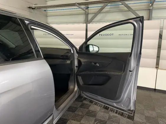 PEUGEOT 5008 II - voiture d'occasion - Photo 17