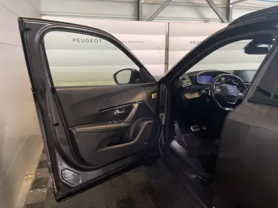 PEUGEOT 2008 II - voiture d'occasion - Photo 16