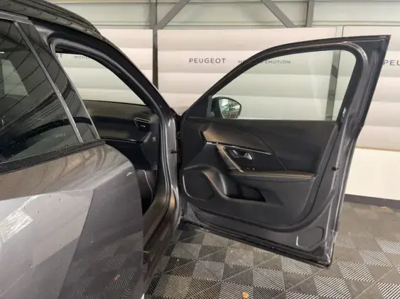 PEUGEOT 2008 II - voiture d'occasion - Photo 17