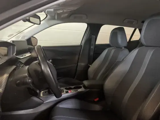 PEUGEOT 2008 II - voiture d'occasion - Photo 17