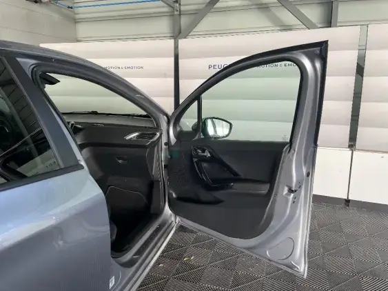 PEUGEOT 208 - voiture d'occasion - Photo 19