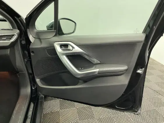 PEUGEOT 2008 - voiture d'occasion - Photo 19