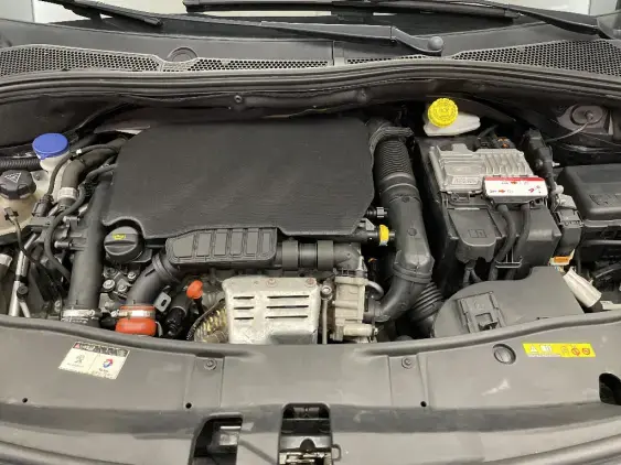 PEUGEOT 2008 - voiture d'occasion - Photo 20