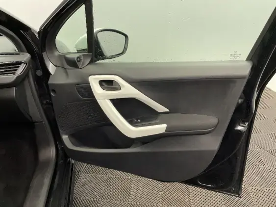 PEUGEOT 208 - voiture d'occasion - Photo 18