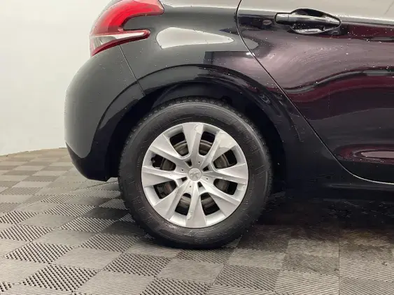 PEUGEOT 208 - voiture d'occasion - Photo 23