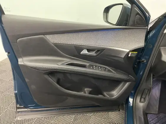 PEUGEOT 3008 II - voiture d'occasion - Photo 18