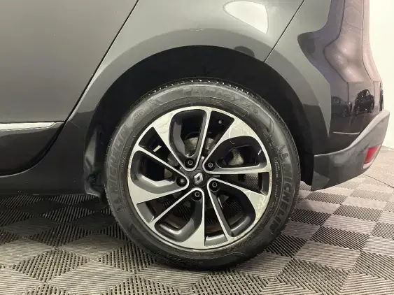 RENAULT SCENIC III - voiture d'occasion - Photo 24