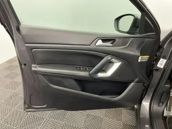 PEUGEOT 308 II - voiture d'occasion - Photo 17