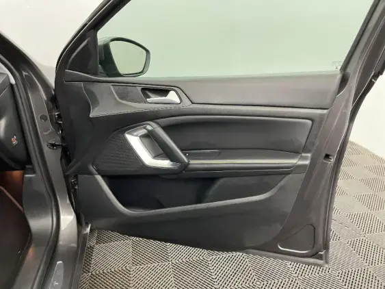 PEUGEOT 308 II - voiture d'occasion - Photo 18