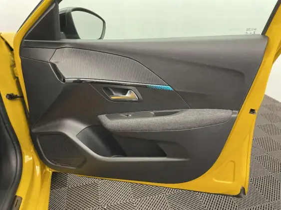 PEUGEOT 208 BUSINESS R II - voiture d'occasion - Photo 19