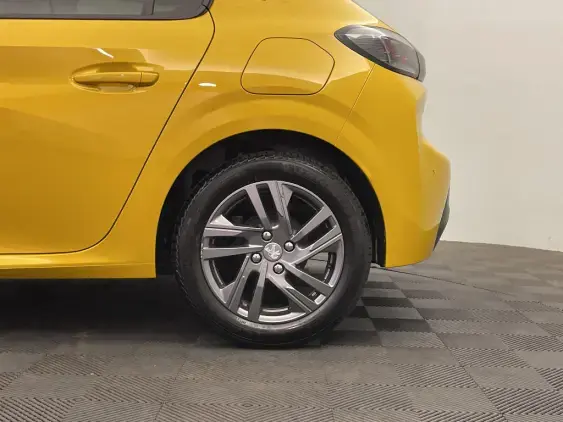 PEUGEOT 208 BUSINESS R II - voiture d'occasion - Photo 23