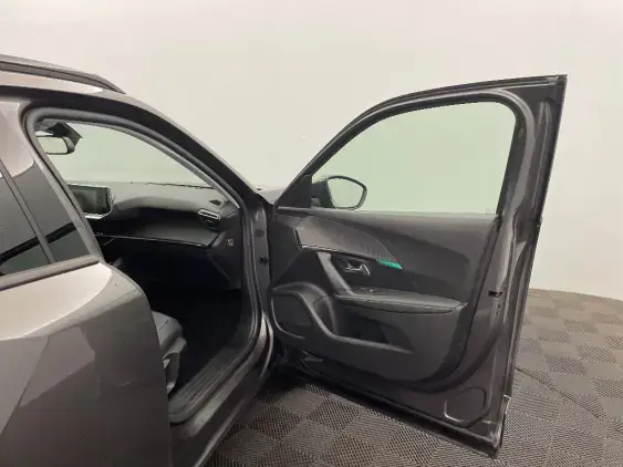 PEUGEOT 2008 II - voiture d'occasion - Photo 18