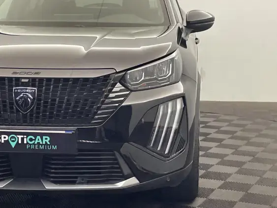 PEUGEOT 2008 II - voiture d'occasion - Photo 18