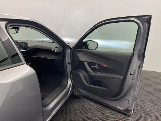 PEUGEOT 2008 ELECTRIQUE II - voiture d'occasion - Photo 20