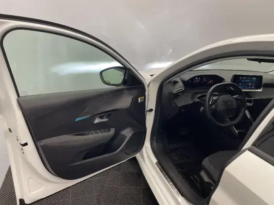 PEUGEOT 208 ELECTRIQUE II - voiture d'occasion - Photo 19