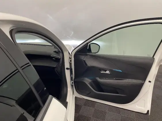 PEUGEOT 208 ELECTRIQUE II - voiture d'occasion - Photo 20