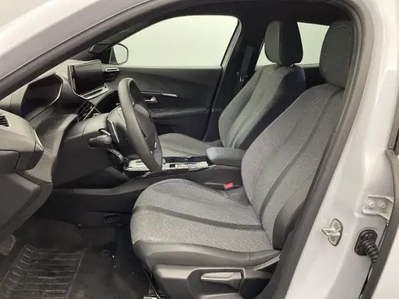 PEUGEOT 2008 II - voiture d'occasion - Photo 17