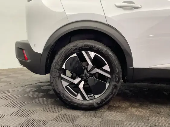 PEUGEOT 2008 II - voiture d'occasion - Photo 24