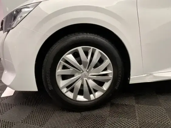 PEUGEOT 208 BUSINESS R II - voiture d'occasion - Photo 22