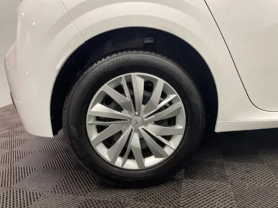 PEUGEOT 208 BUSINESS R II - voiture d'occasion - Photo 24