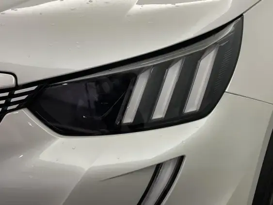 PEUGEOT 2008 ELECTRIQUE II - voiture d'occasion - Photo 21