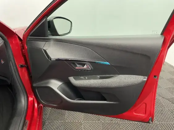 PEUGEOT 208 BUSINESS R II - voiture d'occasion - Photo 19