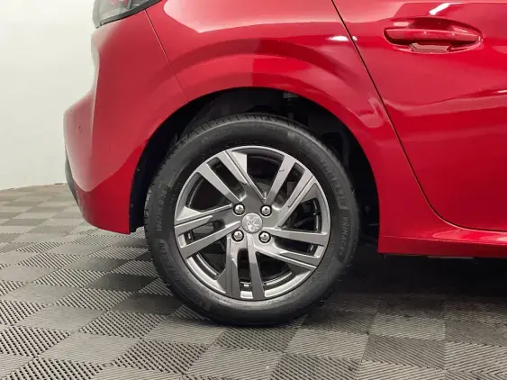 PEUGEOT 208 BUSINESS R II - voiture d'occasion - Photo 24