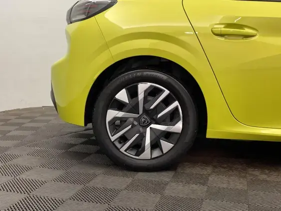 PEUGEOT 208 II - voiture d'occasion - Photo 23