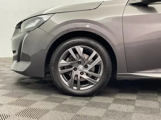 PEUGEOT 208 BUSINESS R II - voiture d'occasion - Photo 21