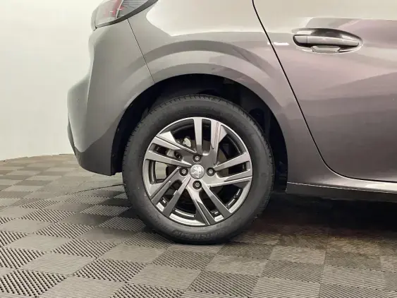 PEUGEOT 208 BUSINESS R II - voiture d'occasion - Photo 23