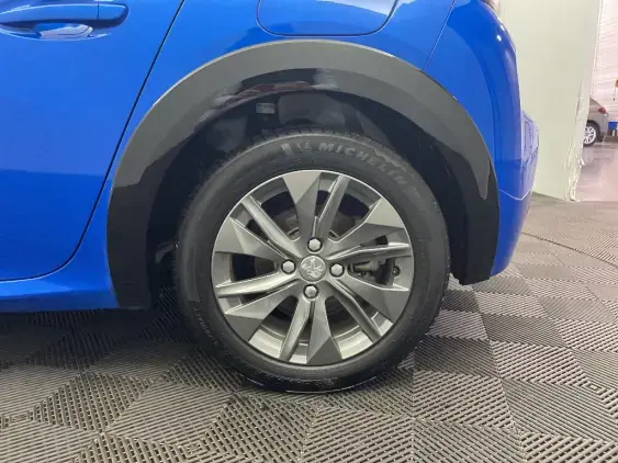 PEUGEOT 208 ELECTRIQUE II - voiture d'occasion - Photo 22