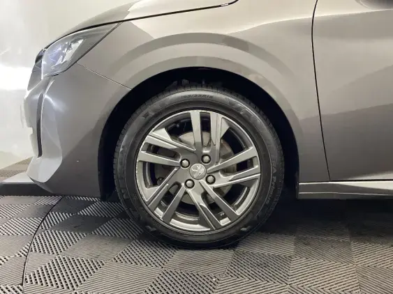 PEUGEOT 208 BUSINESS R II - voiture d'occasion - Photo 23