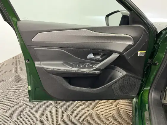 PEUGEOT 308 III - voiture d'occasion - Photo 18