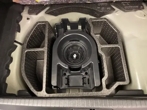 PEUGEOT 208 BUSINESS R II - voiture d'occasion - Photo 17