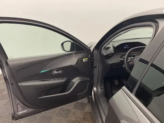 PEUGEOT 208 BUSINESS R II - voiture d'occasion - Photo 19