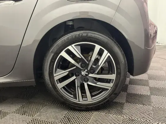 PEUGEOT 208 BUSINESS R II - voiture d'occasion - Photo 24