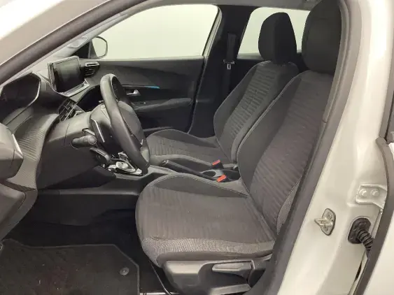 PEUGEOT 2008 II - voiture d'occasion - Photo 17