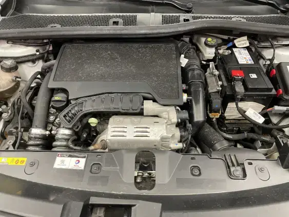 PEUGEOT 2008 II - voiture d'occasion - Photo 20