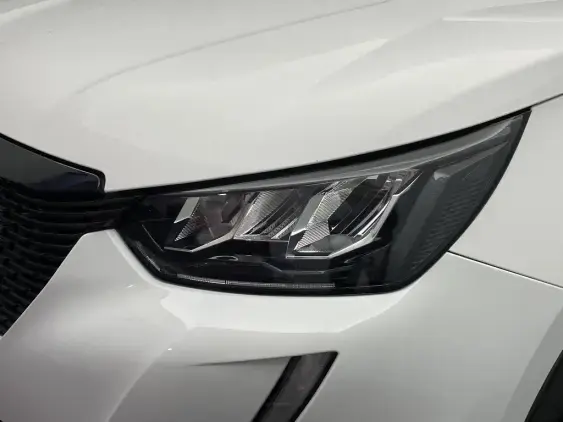 PEUGEOT 2008 II - voiture d'occasion - Photo 21