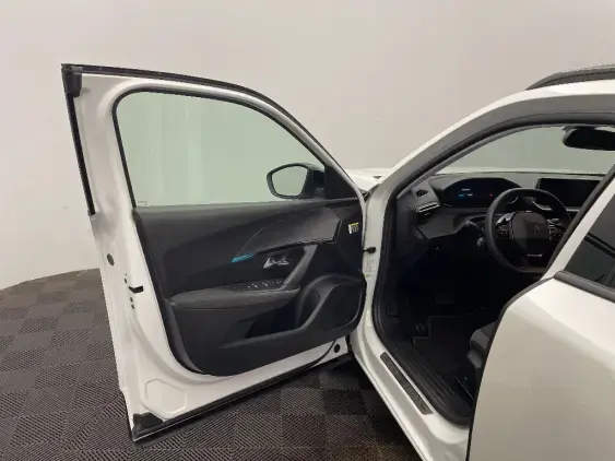 PEUGEOT 2008 ELECTRIQUE II - voiture d'occasion - Photo 17