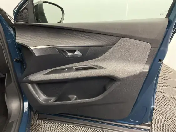 PEUGEOT 3008 II - voiture d'occasion - Photo 19